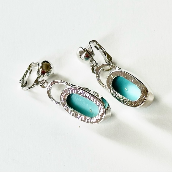 90s Y2K Elegant Silver Tone Pierced Clip-on Dangle with Turquoise Blue Drop - Picture 3 of 3